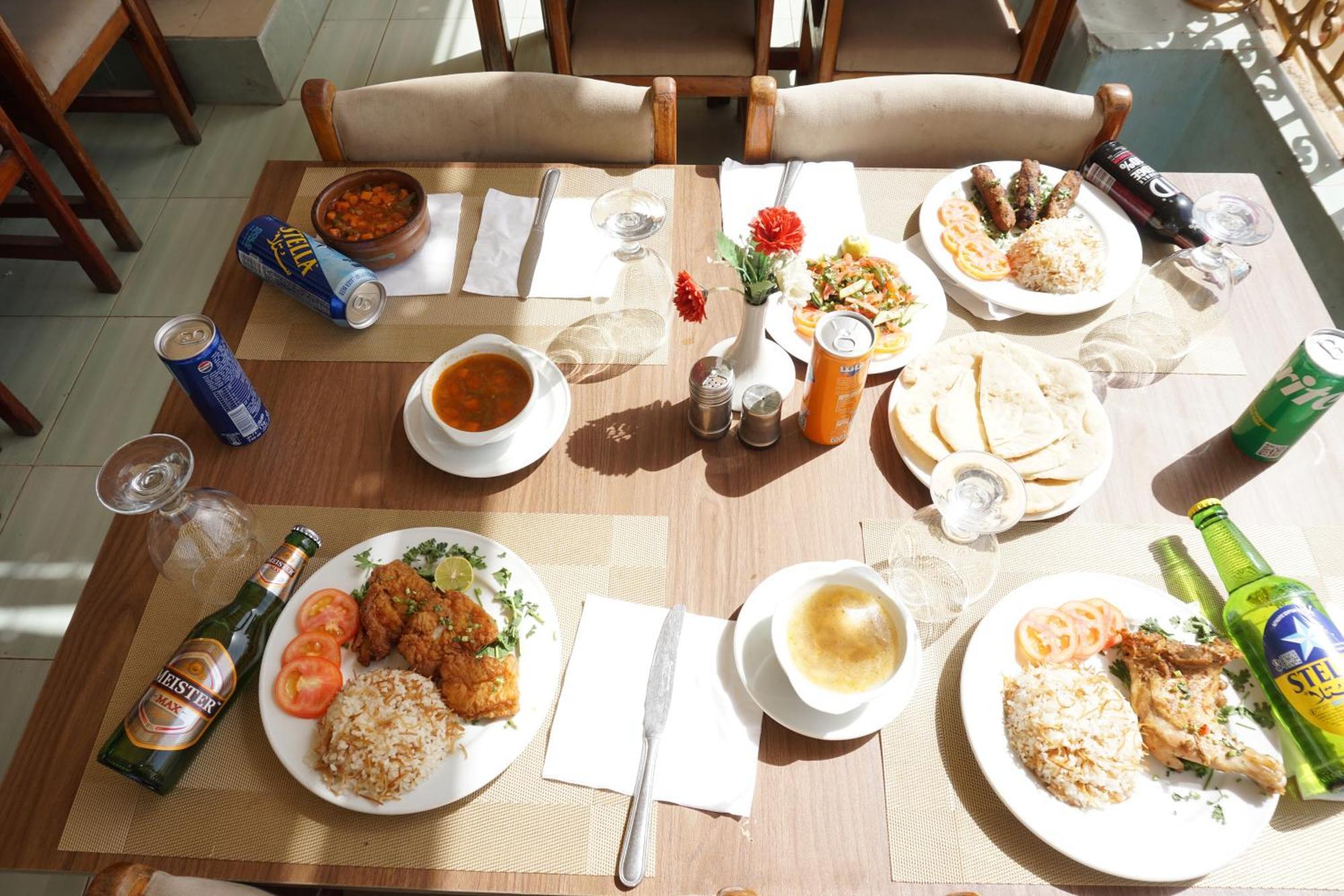 Merry Land Hotel & Roof Top Nile Restaurant Luxor Exterior photo